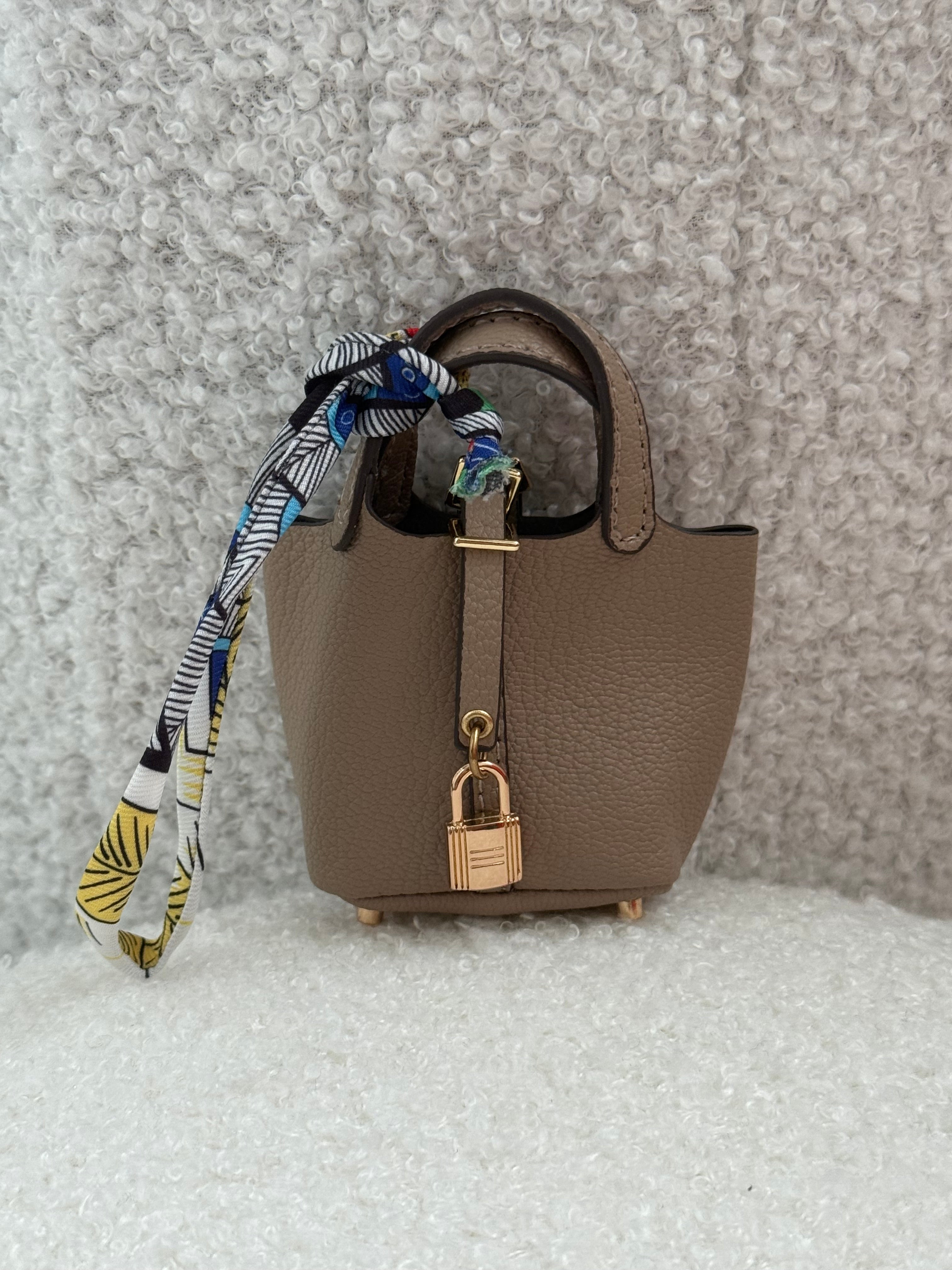 Dione Tote Bag Keychain